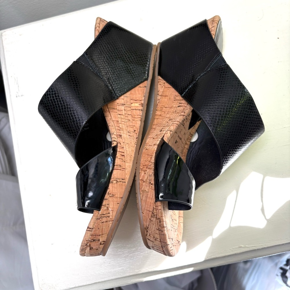 Donald Pliner Gemmy Platform Wedge Slide Sandal. Size 8.5. - Picture 4 of 13